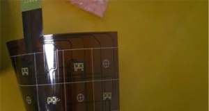 Sensores para detectar la flexibilidad de una pantalla
