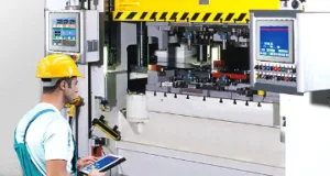 Solución HMI con panel PC táctil de 8”