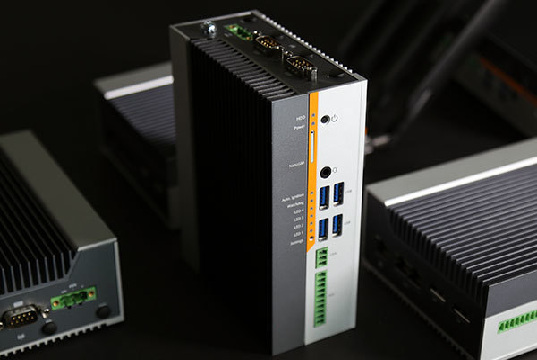 PC compacto rugerizado para IoT