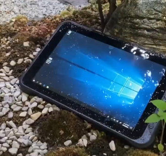 Rocktab L110 Tablet PC industrial con pantalla brillante