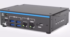 PC fanless Factor 101 con 10GbE compacto